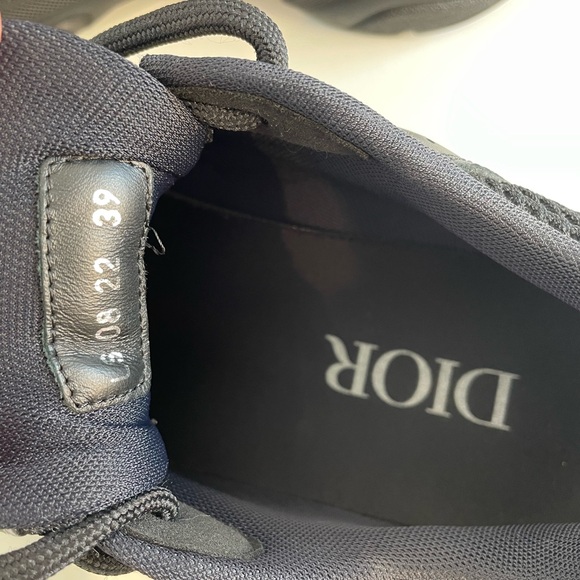 Dior Men’s Fashion Sneakers (B22 - size 9) - Picture 7 of 10